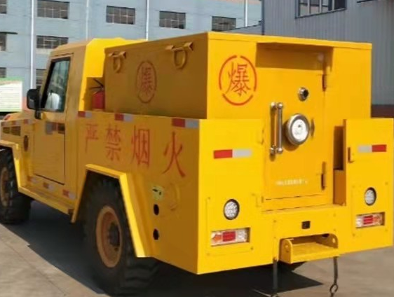 盐山凯龙爆破器材运输车：保障爆破任务的安全运行